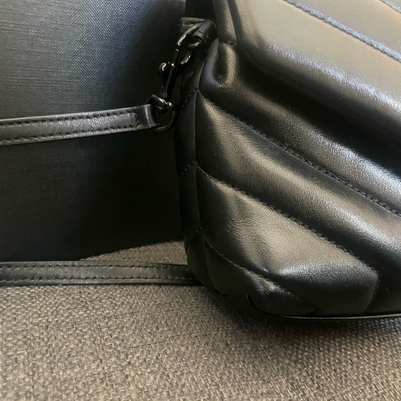 Ysl toy Lou Lou bag in black - Picture 4 of 12